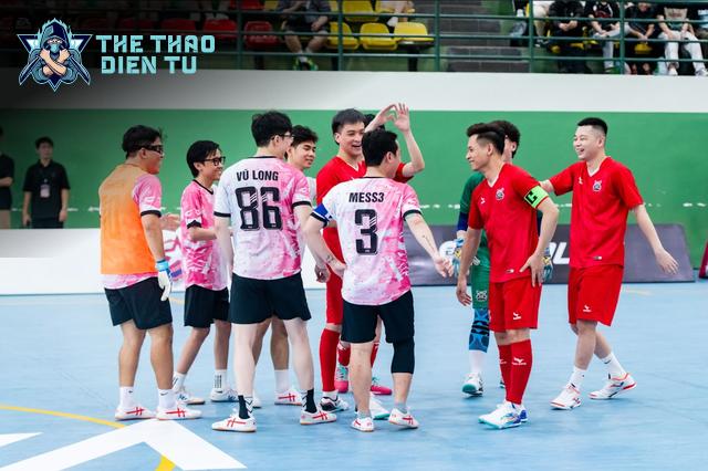 Ngôi Sao Sân Cỏ Xuất Sắc Giành Hạng Ba: Penalty Cân Não