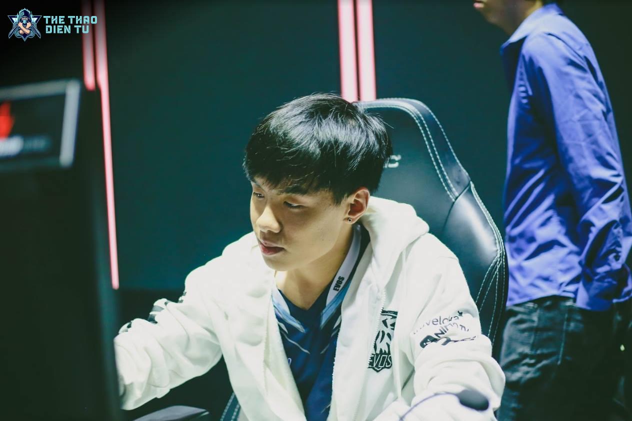 Slay: Chinh Phục LPL, Khẳng Định Vị Thế Ngôi Sao
